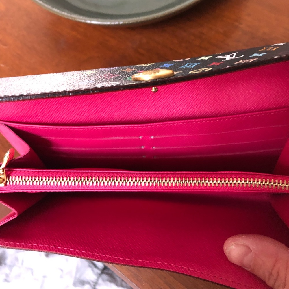 Louis Vuitton clutch brand new never used - Picture 2 of 5